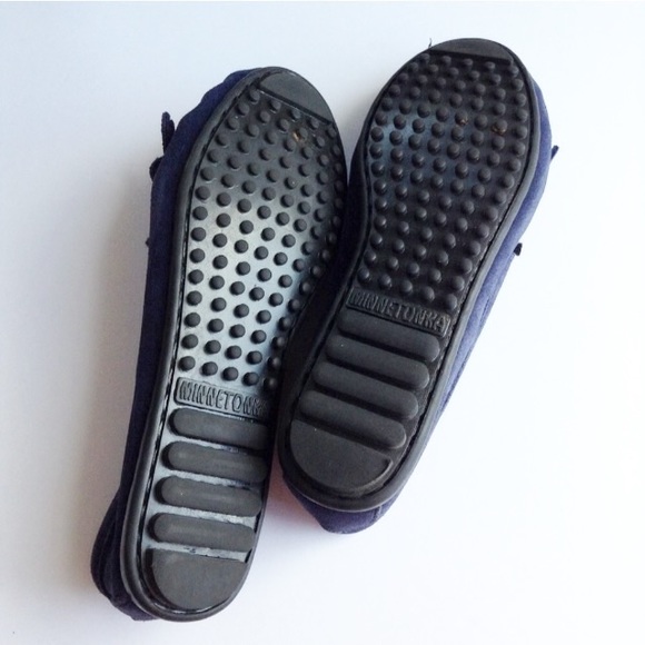 Minnetonka Moccasin - Kilty Hardsole - Picture 2 of 2